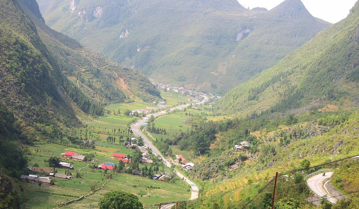 The Ultimate Dong Van Bike Adventure: Navigating the Edge of the World